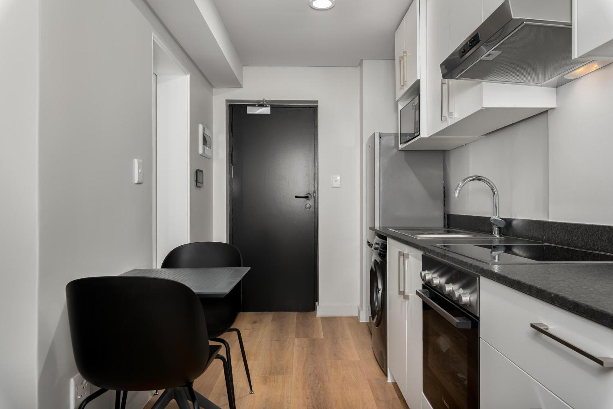 קייפטאון The Tokyo Aparthotel By Totalstay חדר תמונה